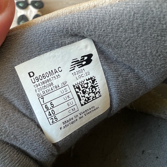 New Balance Women's Gray Sneakers - Picture 8 of 12